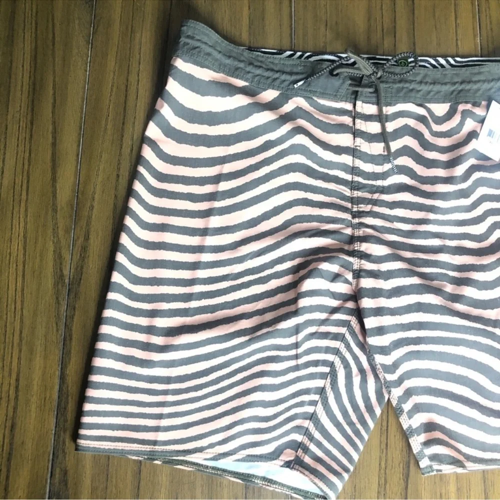Volcom men's swim trunks board shorts swimsuit